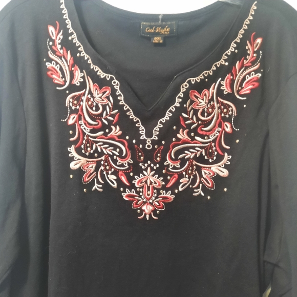 Cal Style Top Women's Sz XXXL Black Embroidered Neckline 3/4 Sleeves Boho - Picture 2 of 9